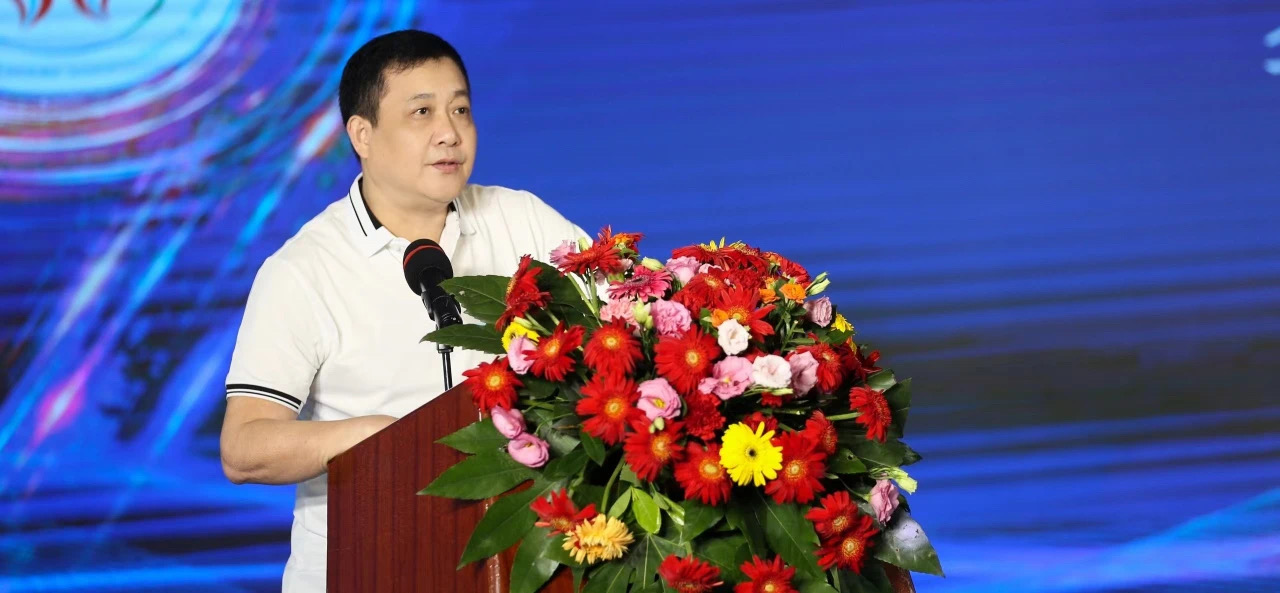 “華”彩人生，“酥”香永恒：魯振華的匠心傳奇